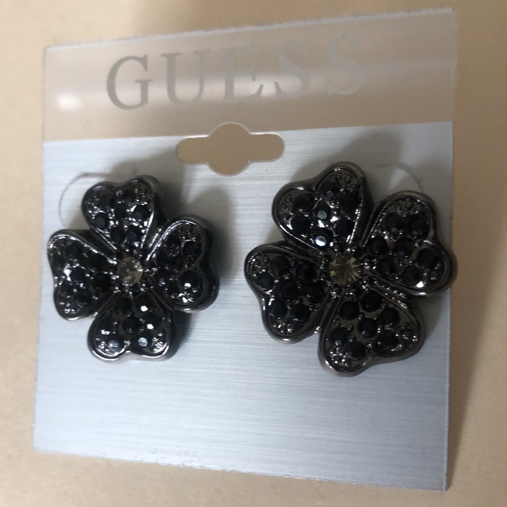New GUESS floral blk grey metal crystals earrings